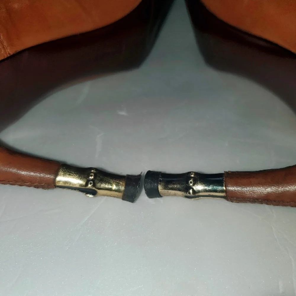 Authentic Gucci Brown Leather Pointed Toe Pumps With Gold Heel Accent, Size 9.5B - Picture 9 of 11